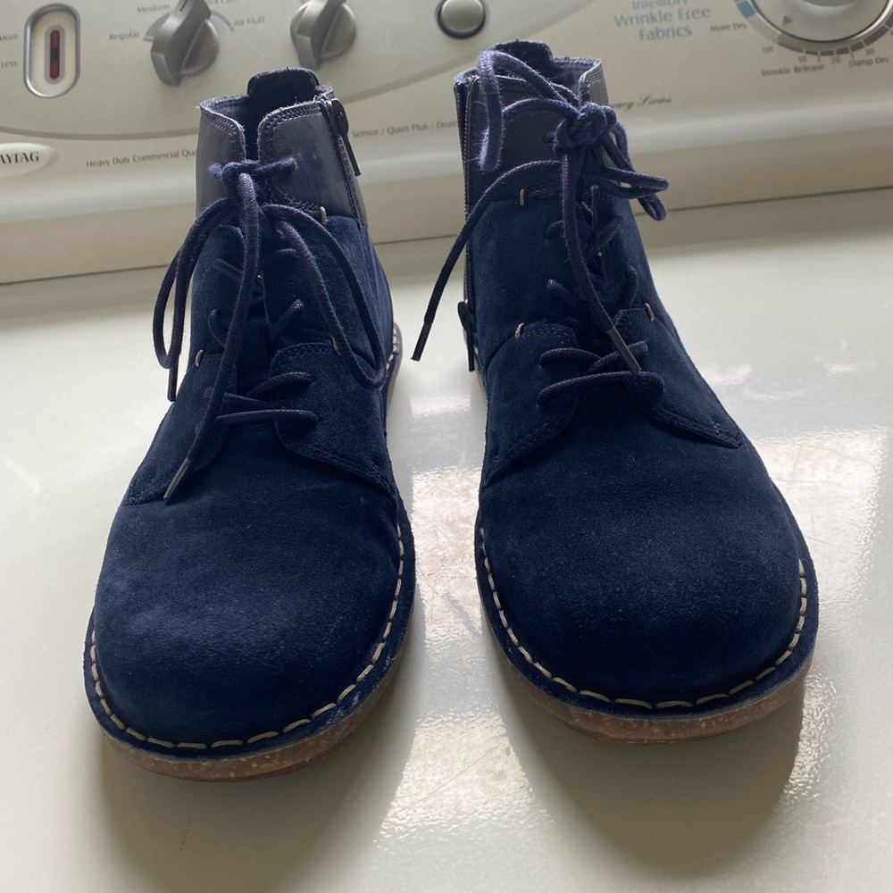 Clark’s Tamitha Key Suede Blur Boot Size 8.5